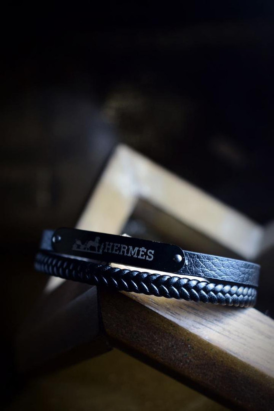 دستبند چرم دولاین