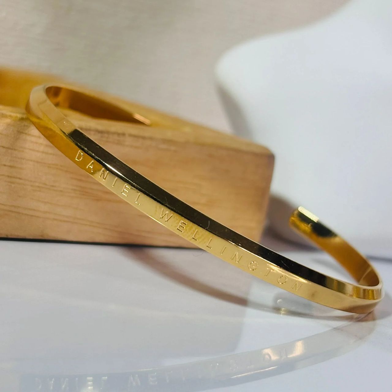 دستبند دنیل ویلینگتون طلایی